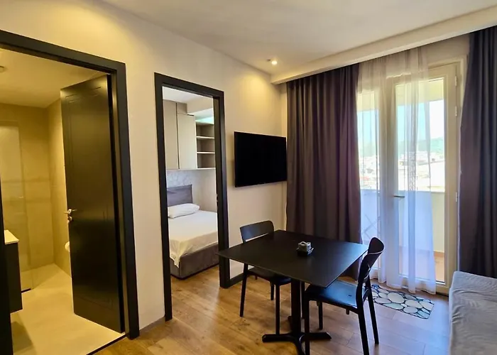 By The Sea Apartament Wlora